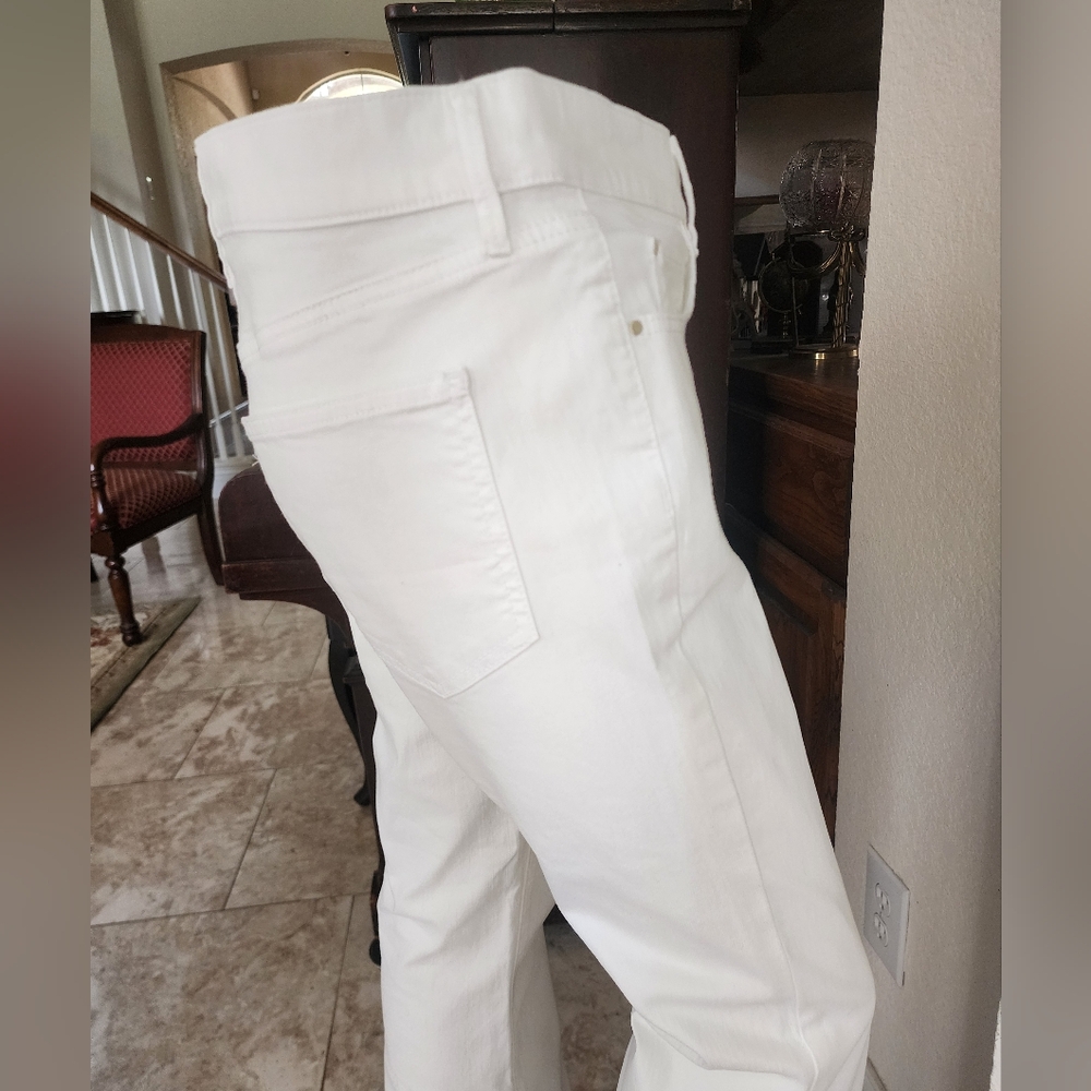 NWT-Ann Taylor White Bootcut Jeans!!๐ฉต๐ - Picture 6 of 10